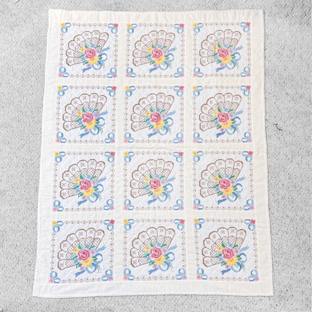 VTG Handmade‎ Quilted Cross Stitch Cottage Floral Fans 52
